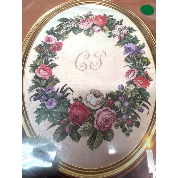 Permin Of Copenhagen Antique Flowers Cross Stitch Pattern 60 X 80 Cm Oval Design - Picture 2 of 4